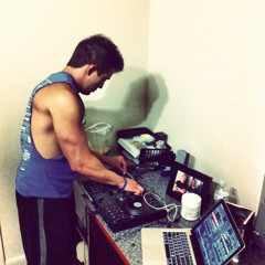 Douggie Bass (Teach me how to douggie vs Bass Head)