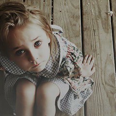 مخنوقه يمه واحس الخنقه هدتني ..