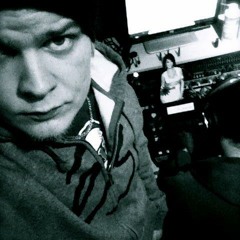 KauhiaJuha&VarttiHimmee- Atomeiksi