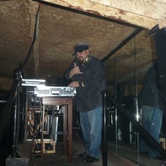 BOOTLEG MIXIN AT THA FISH!