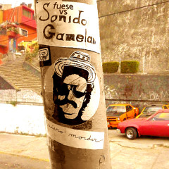 Siento Amor (F_U_Ese vs. sonido gamelan ja)