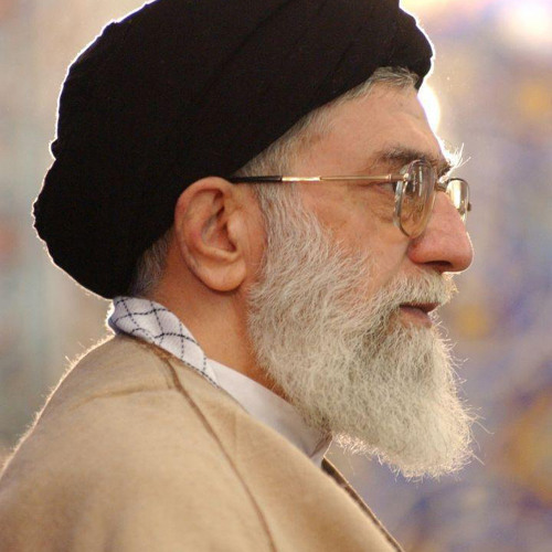 و الخامنائي له نهدي الولاء و البيعة