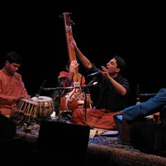 Tilak kamod - Motiya gulabe