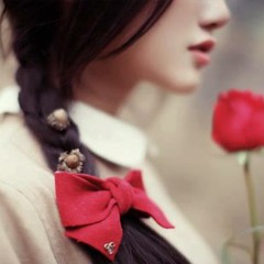 أَعْشَقُكَ حتَّى فــِ غِيـآبِك