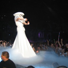 Lady Gaga live Bloody Mary @ BTWBall HD