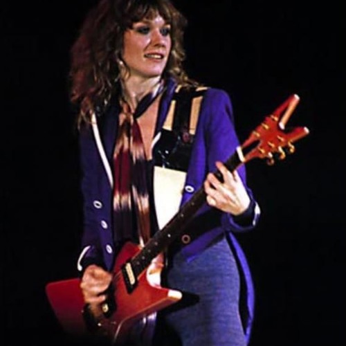 Interview with Nancy Wilson of Heart!