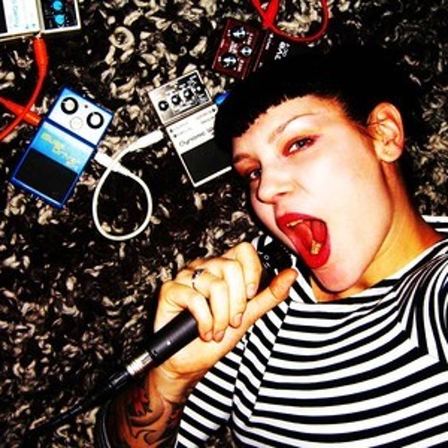 Felix da Housecat - Silver Screen Shower Scene (DjunaSaurus' Guilty Pleasure Remix)