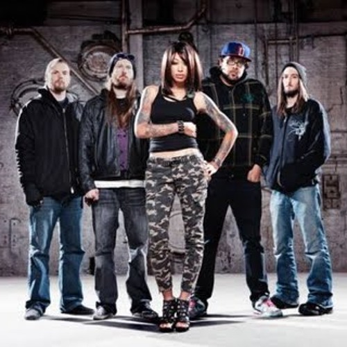 01-straight line stitch-never see the day