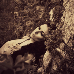 Use somebody - Lara-Jayne Singer- Cover