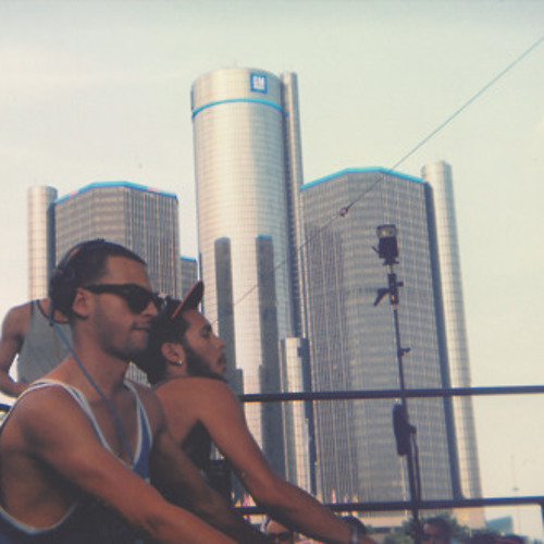 The Martinez Brothers - H 2 Da Izzo