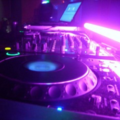 DEEJAY PACHA MARSEILLE-MEDLEY TIANJAMA