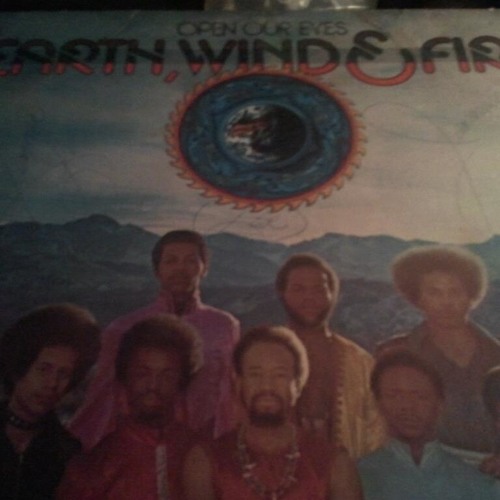 "Mighty Mighty" - Earth, Wind & Fire (vinyl)