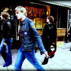 Jyrojets Nirvana penny royal heart shaped box