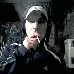 memo - solo sentado en mi cuarto