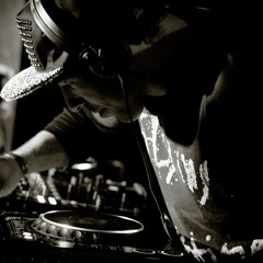 Spark The Stache (Matt Ferreira Special Blend) - Zedd VS FLG & Nicky Romero