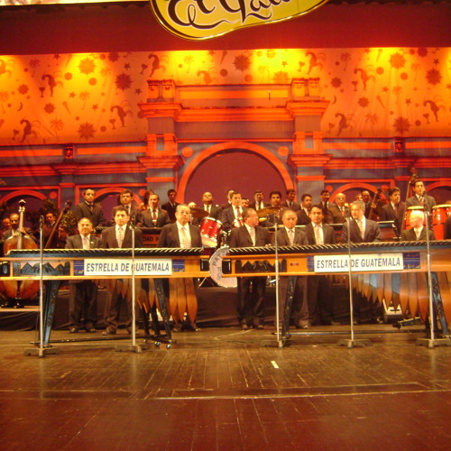 Guillermo De Leon ruiz y su marimba Estrella de Guatemala 01 Las Chancletas de Nayo Capero