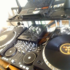 Deejay lam-si  dance hall n°2