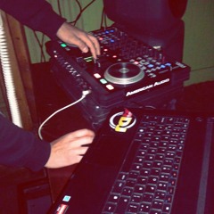AlejandroRibassdjeey( session grabada en vivo ) DubStep-dancehall-reggae 2013