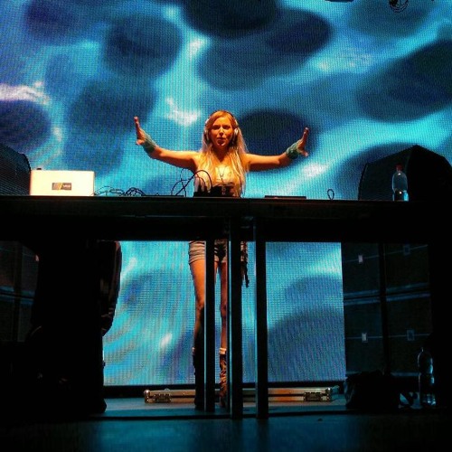 ANNELI @ Burning Mountain