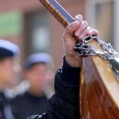 Grup Yorum - Gel Ki Şafaklar Tutuşsun