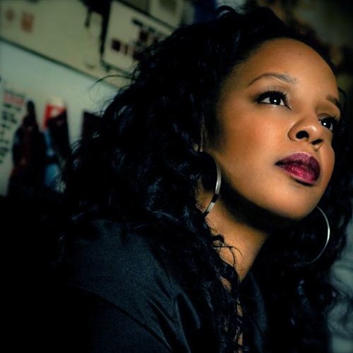 Rah Digga (feat. Nitty Scott, MC) - "Never Back Down" (prod. by M-Phazes)
