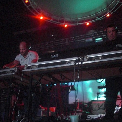 R Fresh Amp Scratch D Of Dynamix Ii Rockin To The Beat That Is