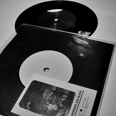 Mirrors Are Black – Flickljus