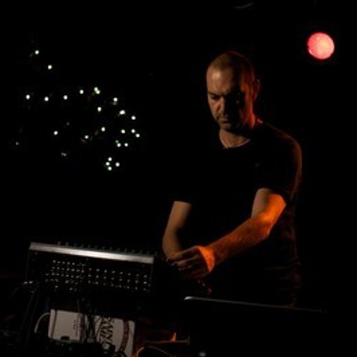 9. FIVE KEYS (Kaly live dub crew) - Born to step