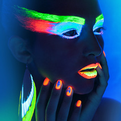 Neon Taylor  -  ...::: S K Y F A L L :::...