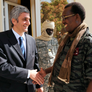 Tchad menacé par le Soudan Déby prêt à gracier l Arche de Zoé