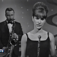 Astrud Gilberto and Stan Getz - The Girl From Ipanema (1964)