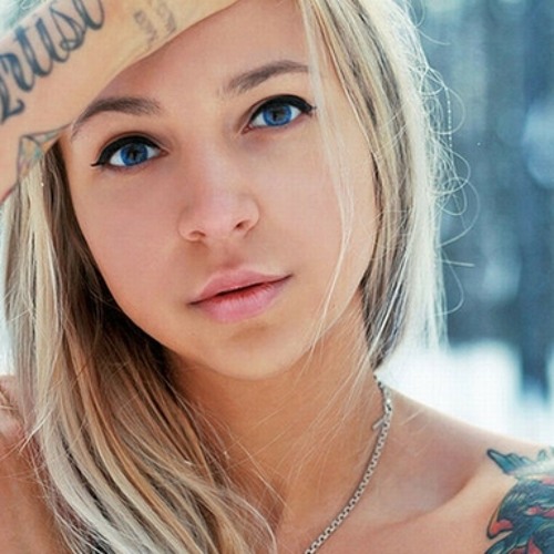 Скачать обои Alysha Nett на рабочий стол