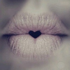 Kisses in the dark ft miss luvlee ( ORIGINAL MIX..... prod by E.P..)