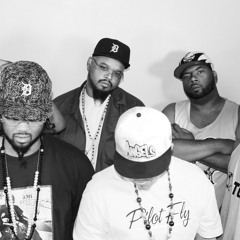 04 True Colors Ft. Yung Mac