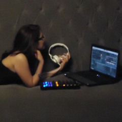 A thousand eyes - Pin up Groove |Lis Rosé|