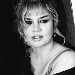 Tükeneceğiz ve Akustik Dokunuşlar