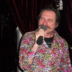 Karaoke Steve, the king of covers ( Warning ,very strong language )