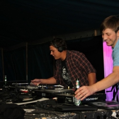 Redar & StevenB. Zooma