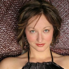 Julie Kleverlaan singing STAY-Lisa Loeb Cover