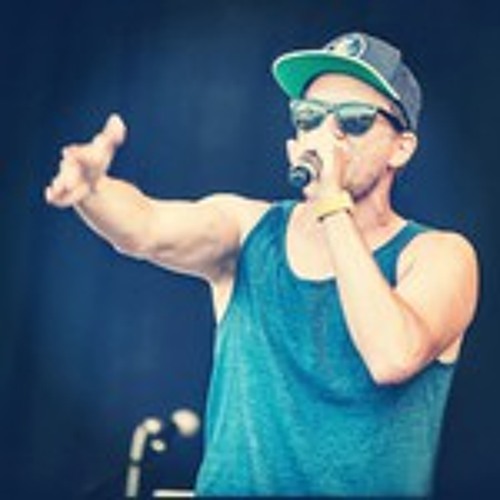 Chest out!