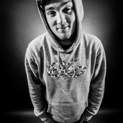 Space Cowboy ft. Chelsea Korka - Falling Down (Decade! Trap flipped Kid Kaio's Remix)