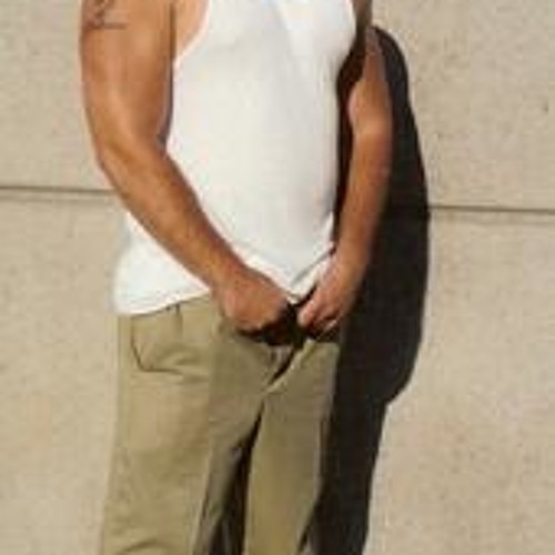 Bad Girl- Showbiz featuring Aeileon