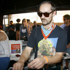 i-DJ: Giles Smith (secretsundaze / Two Armadillos) - Live mix 12.12.12