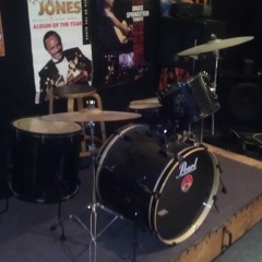 Michael Noel ft S Dot Mic - Childhood (prod By Danny Brown)