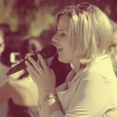 Christina Aguilera - Beautiful (begleitet von Armin Asal, relax-music.de)