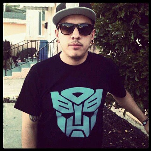 Tranzformer feat. Shi Dog & Tenacity- HIT 'EM HIT EM WIT' A SMILE (prod. by Tranzformer)