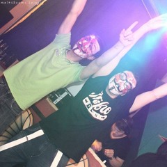 MikroBoyzZ_Promo Set-Viertel vor 13