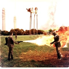plays Pink Floyd