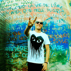 Julian Jeweil - The Gang