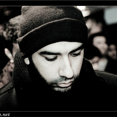 جـأت اسـتـوقـدُ نـار الحـنيـنِ انـصـبُ المـأتـم فـي الأربعـيـنِ